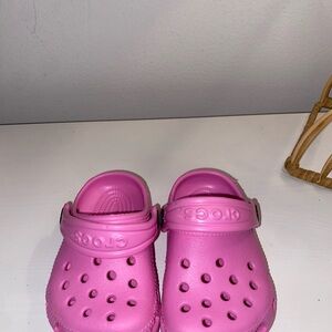 CROCS Pink Sandals Stylish and Versatile